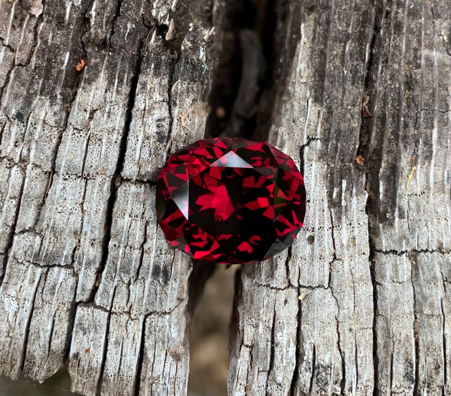 Garnet 24.22 ct