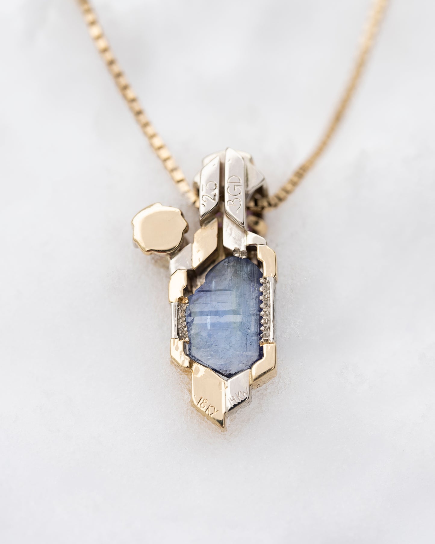 Gold & Tanzanite Pendant